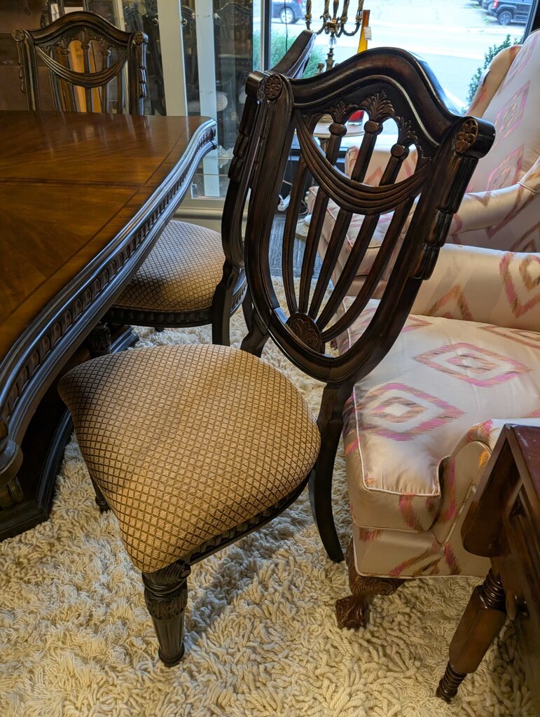 Modern Table With Six Chairs