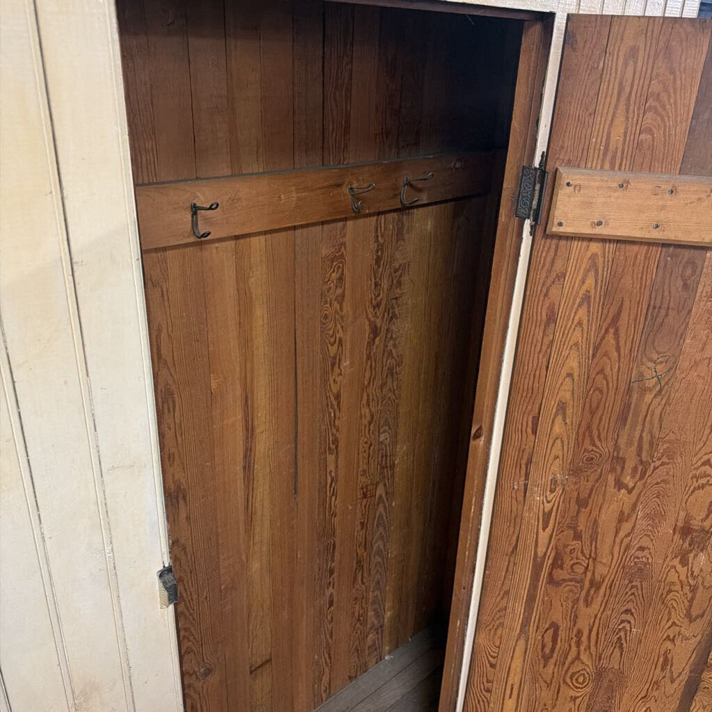 Primitive Jelly Cupboard