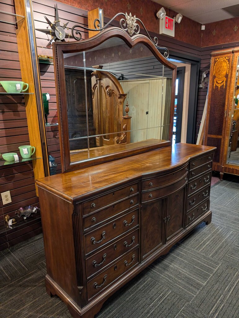 Drexel Heritage Dresser With Mirror