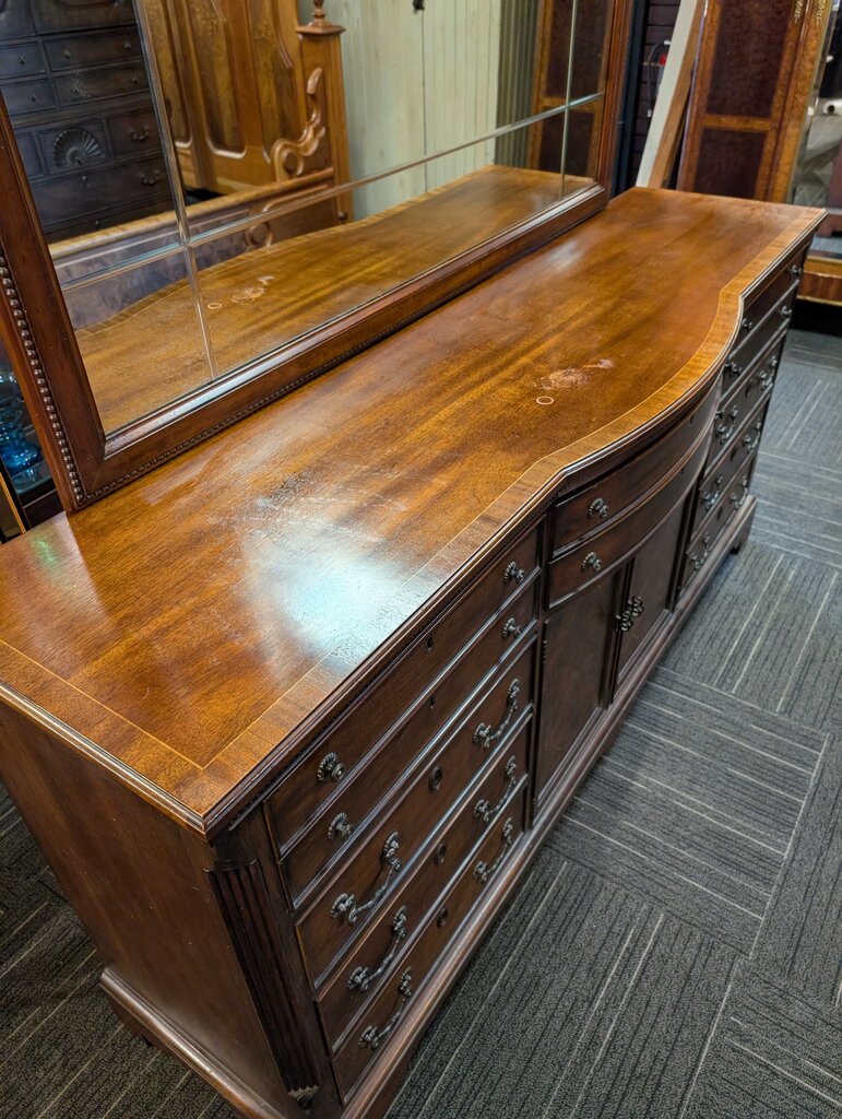 Drexel Heritage Dresser With Mirror