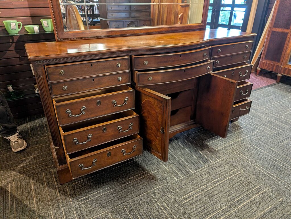 Drexel Heritage Dresser With Mirror