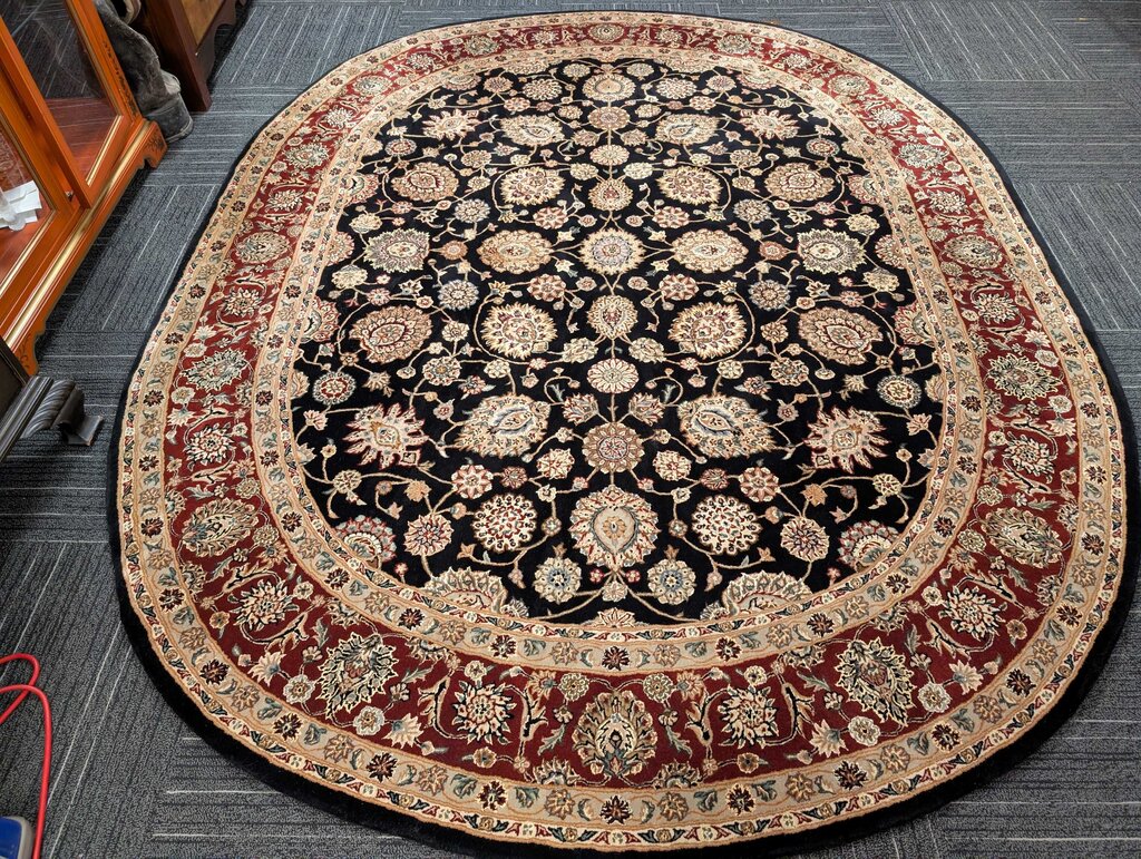 Machine Made Wool Oval Area Rug 90" x 116"