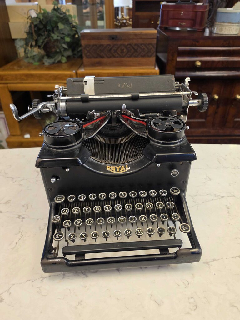 Royal Typewriter Model 10 Circa 1932