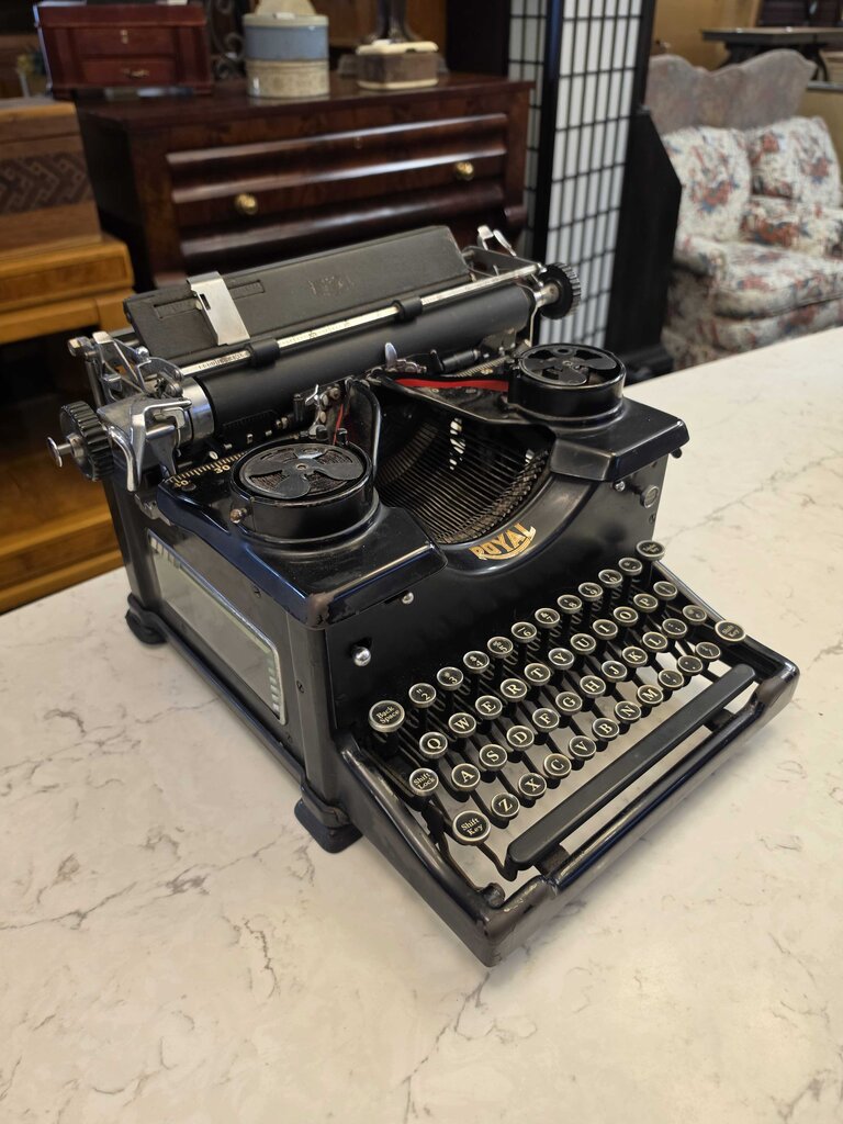 Royal Typewriter Model 10 Circa 1932