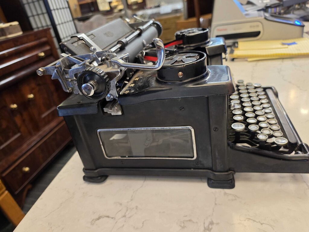 Royal Typewriter Model 10 Circa 1932